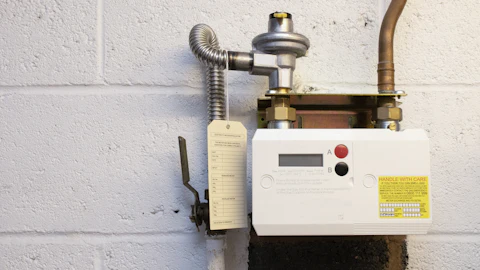 Residential water heater with supply lines